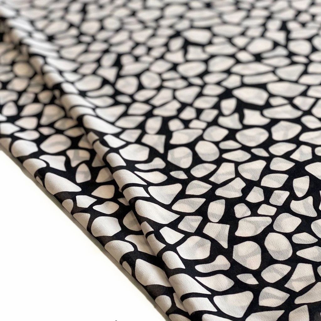 خرید اینترنتی پارچه کرپ حریر طرح سنگی