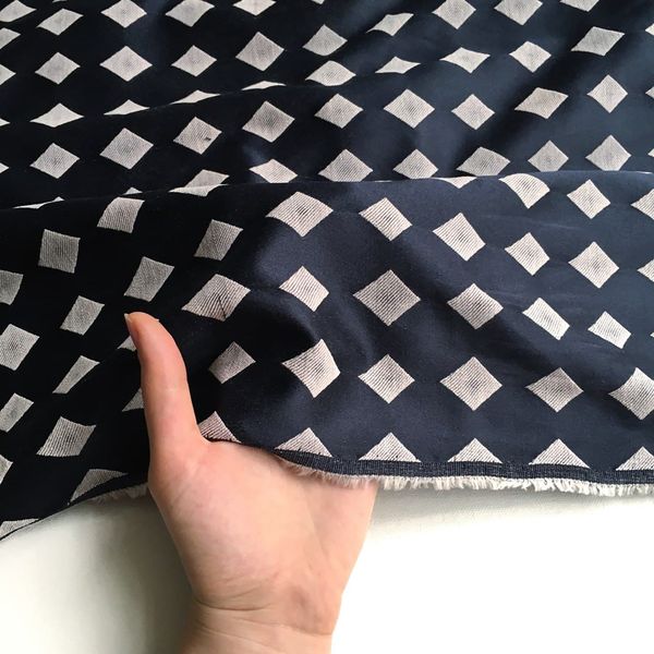 پارچه ژاکارد دورو لوزیا