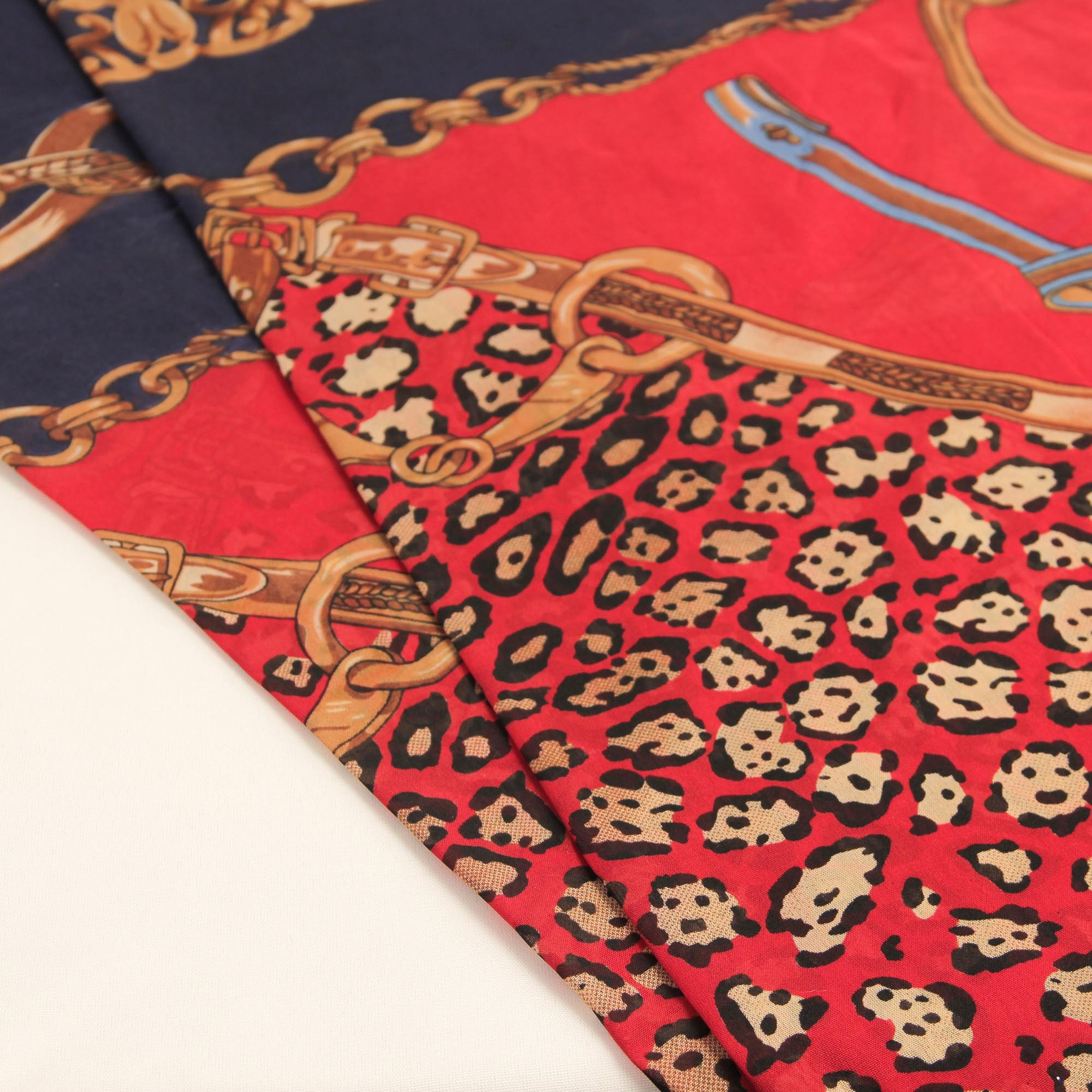 خرید اینترنتی پنل روسری چیلانه