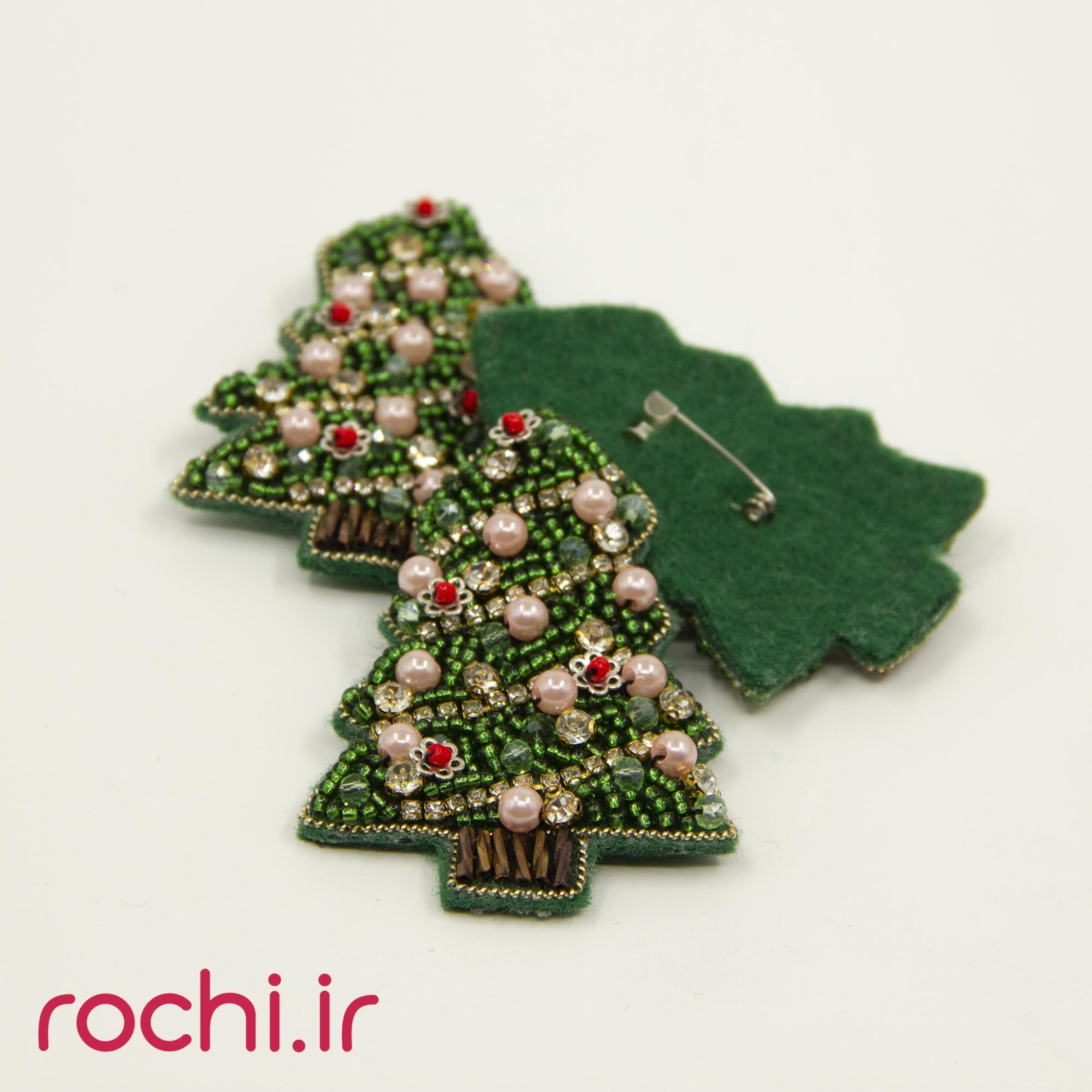 فروش اینترنتی گل سینه کاج مرواریدی