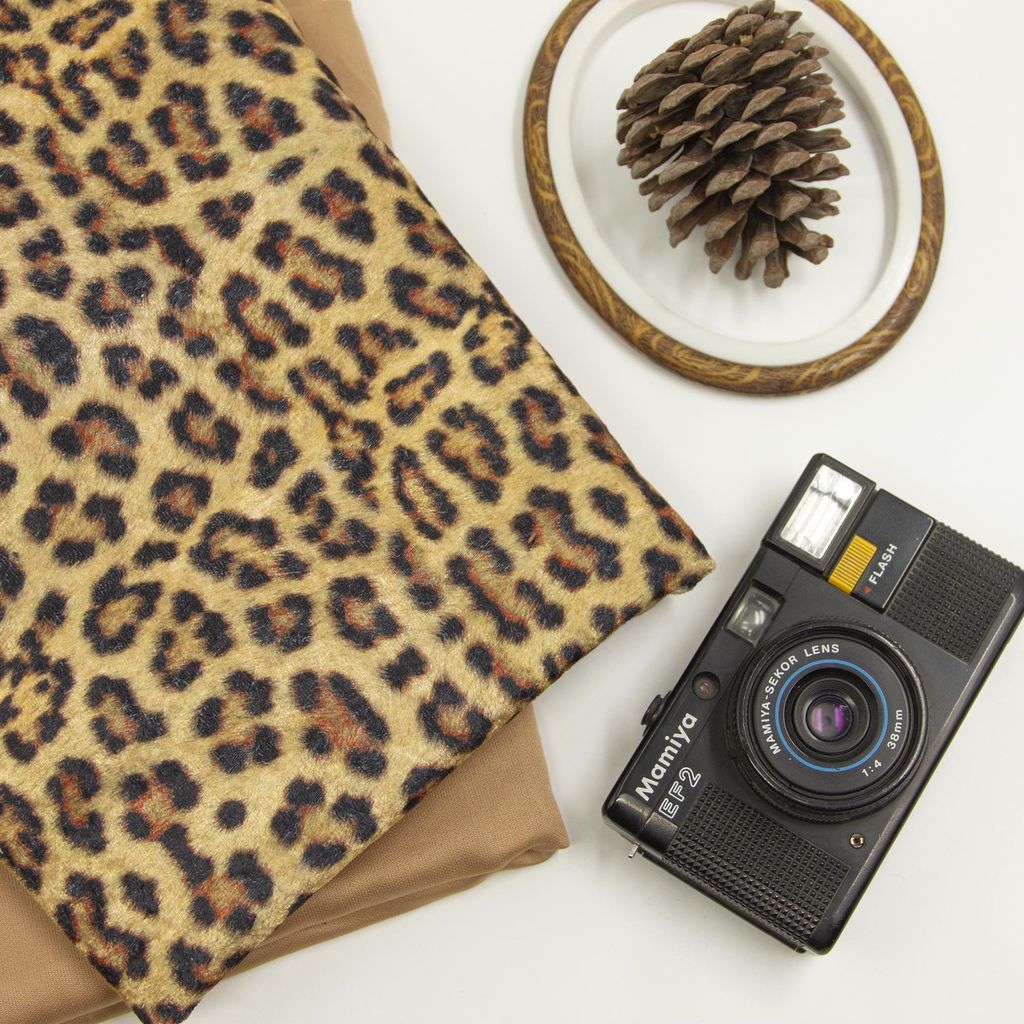 فروش اینترنتی مخمل پلنگی پرنا