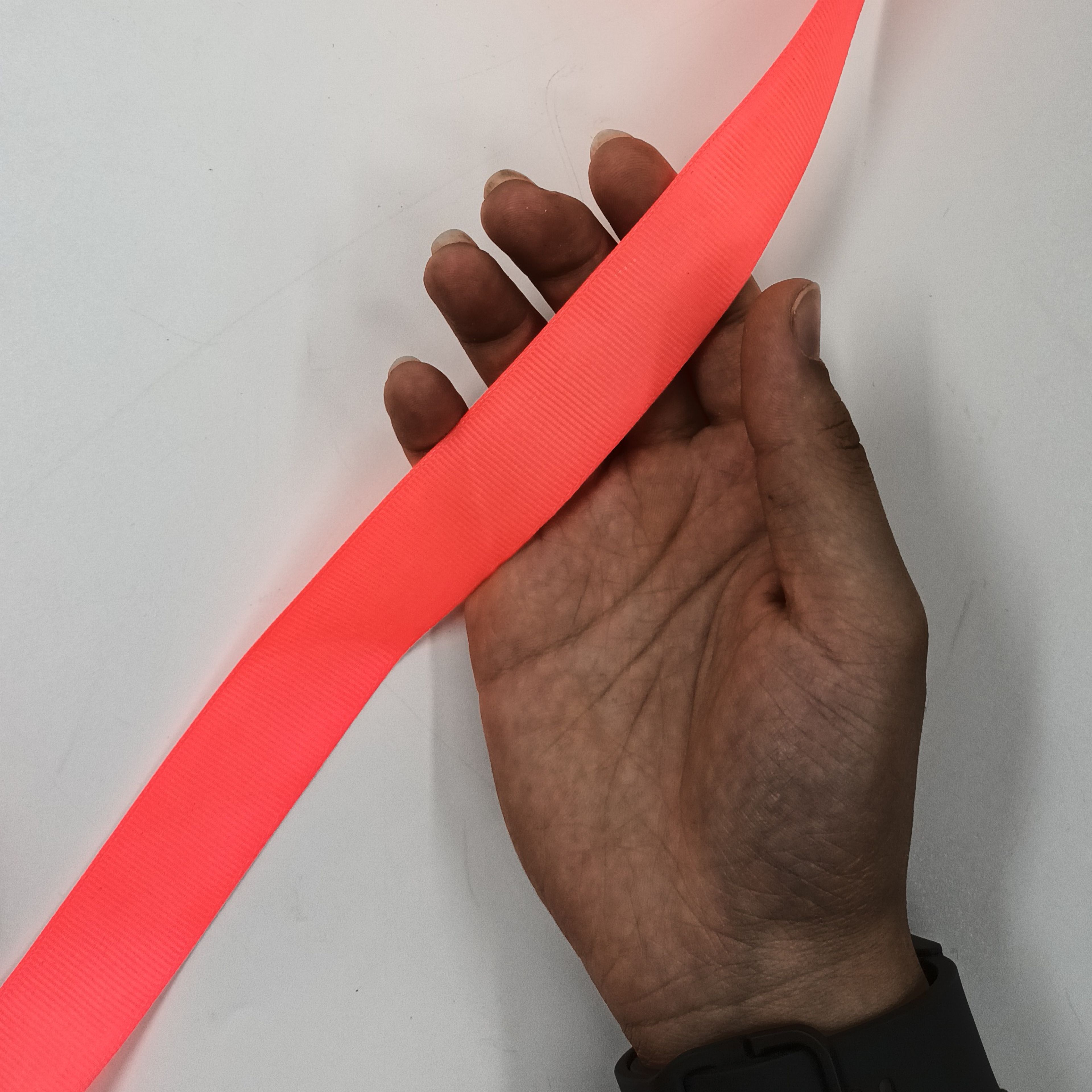 فروش اینترنتی ربان گلو یا گروگرن صورتی - حلقه ای