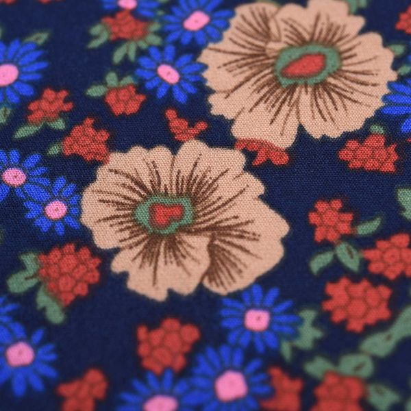 پارچه مازراتی سرمه ای متوسط گلدار 3