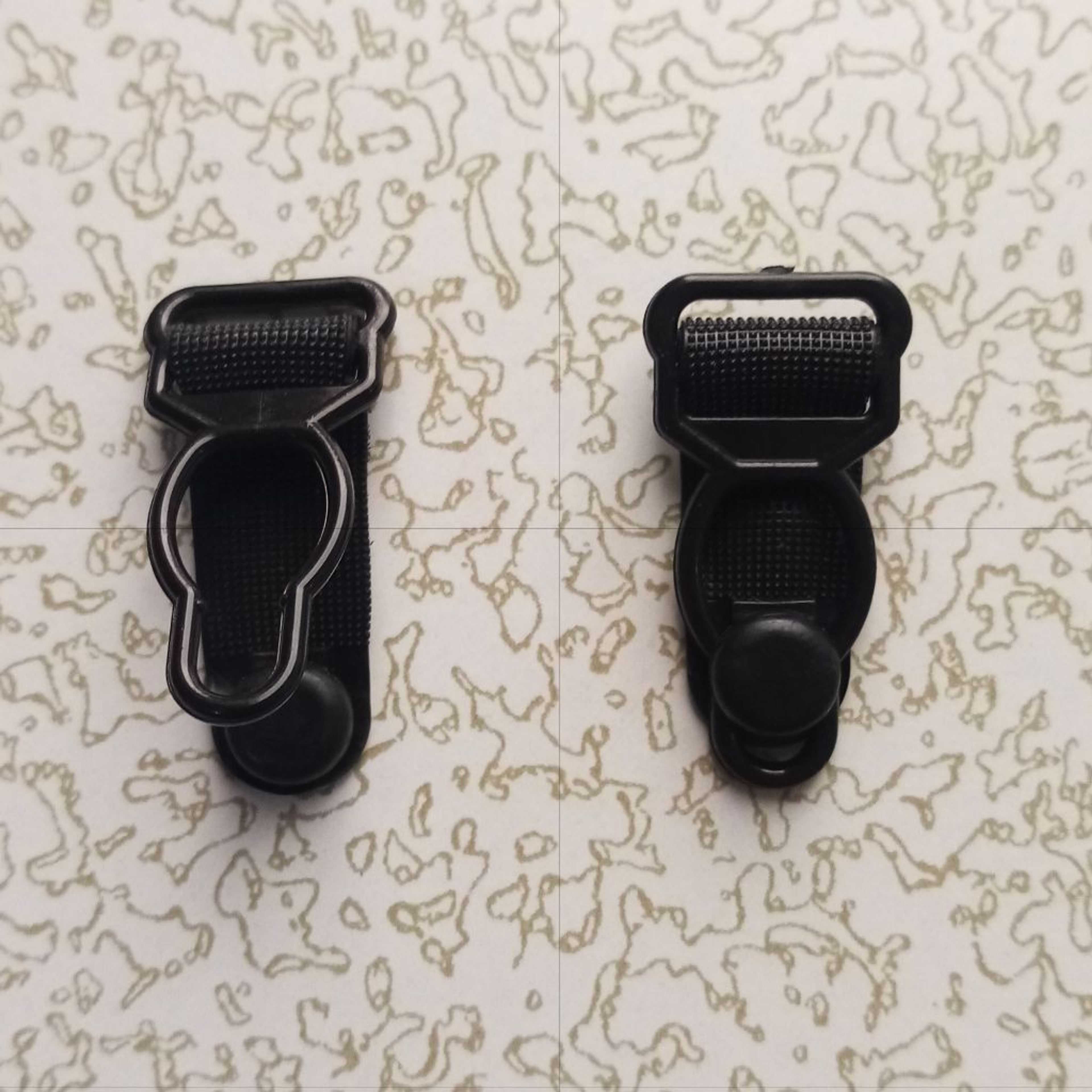 فروش اینترنتی گیره جوراب کد 505977