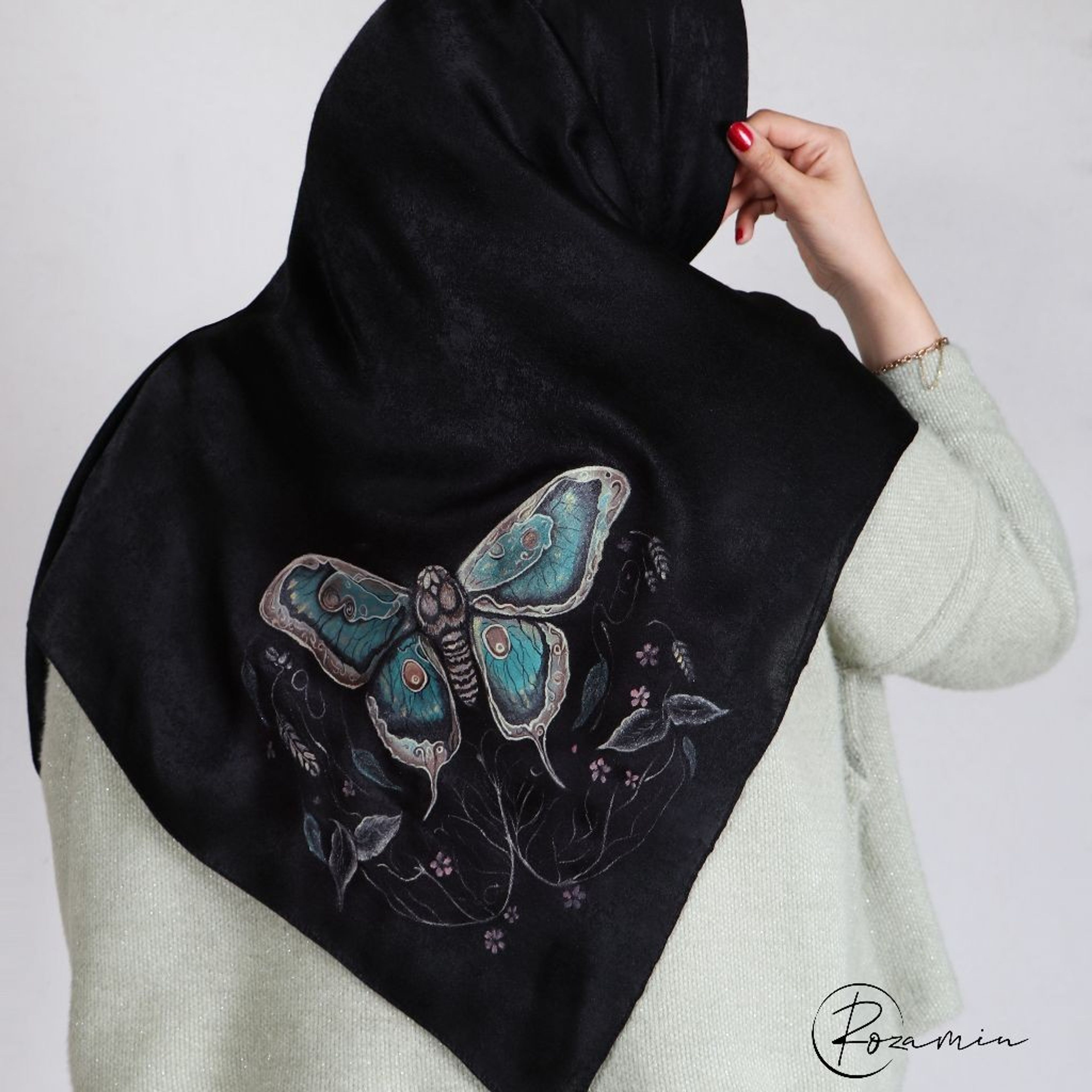 خرید آنلاین روسری طرح پروانه