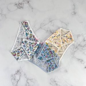 خرید آنلاین شورت نخی کوزا طرح گل گلی