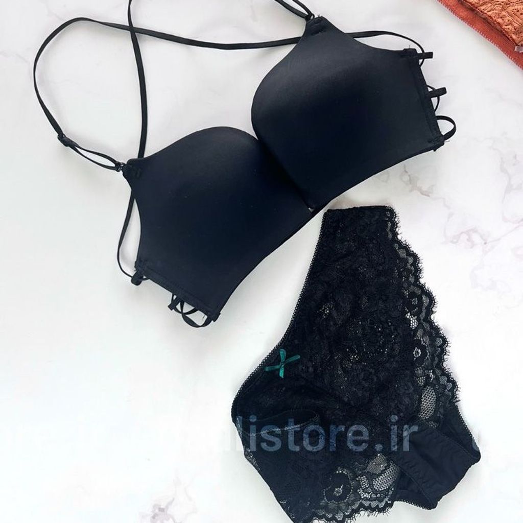 فروش اینترنتی ست شورت و سوتین اسفنجی مانکنی پشت باز هارنس دار
