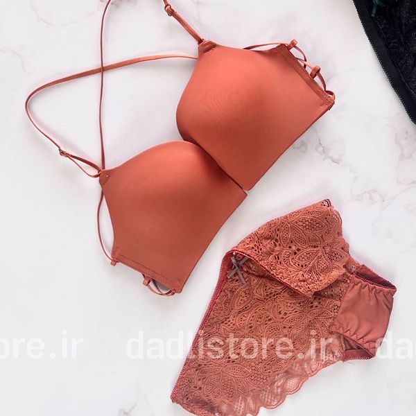 ست شورت و سوتین اسفنجی مانکنی پشت باز هارنس دار