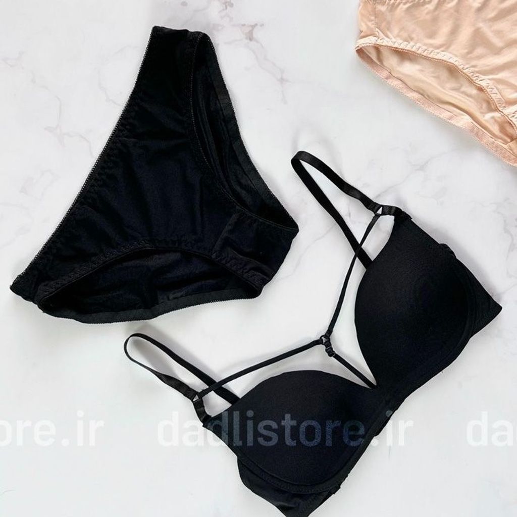 خرید اینترنتی ست شورت و سوتین اسفنجی مانکنی هارنس دار