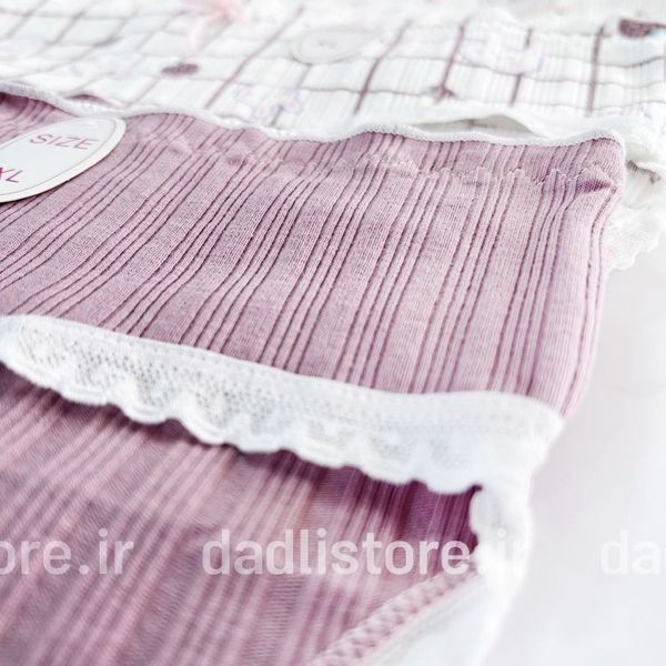 شورت نخ پنبه عروسکی سفید کالباسی طرح توت فرنگی