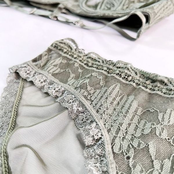 ست شورت و سوتین تور و دانتل هارنس دار