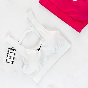 فروش اینترنتی نیمتنه کاپدار ورزشی پشت ضربدری نایکی Nike