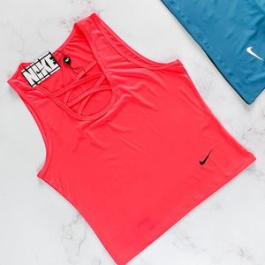 فروش اینترنتی تاپ ورزشی هارنس دار نایکی Nike