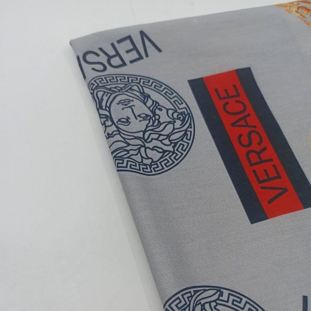خرید اینترنتی پارچه تریکو Versace