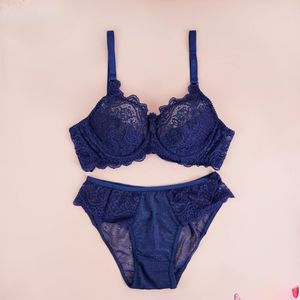 ست شورت و سوتین دانتل گوشواره ای