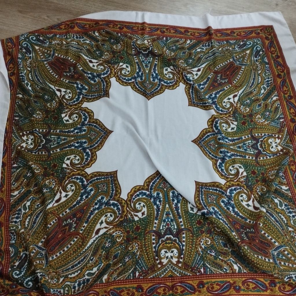 قیمت روسری نخی قواره بزرگ طرح ترکمن