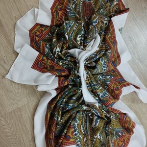 مشخصات روسری نخی قواره بزرگ طرح ترکمن