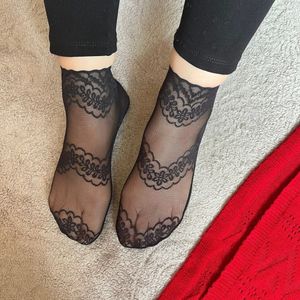 جوراب مچی گیپوری زنانه طرح گل دو ردیفه