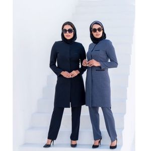 خرید اینترنتی مانتو و شلوار اداری یقه گرد کتی چهارخانه ریز آستردار