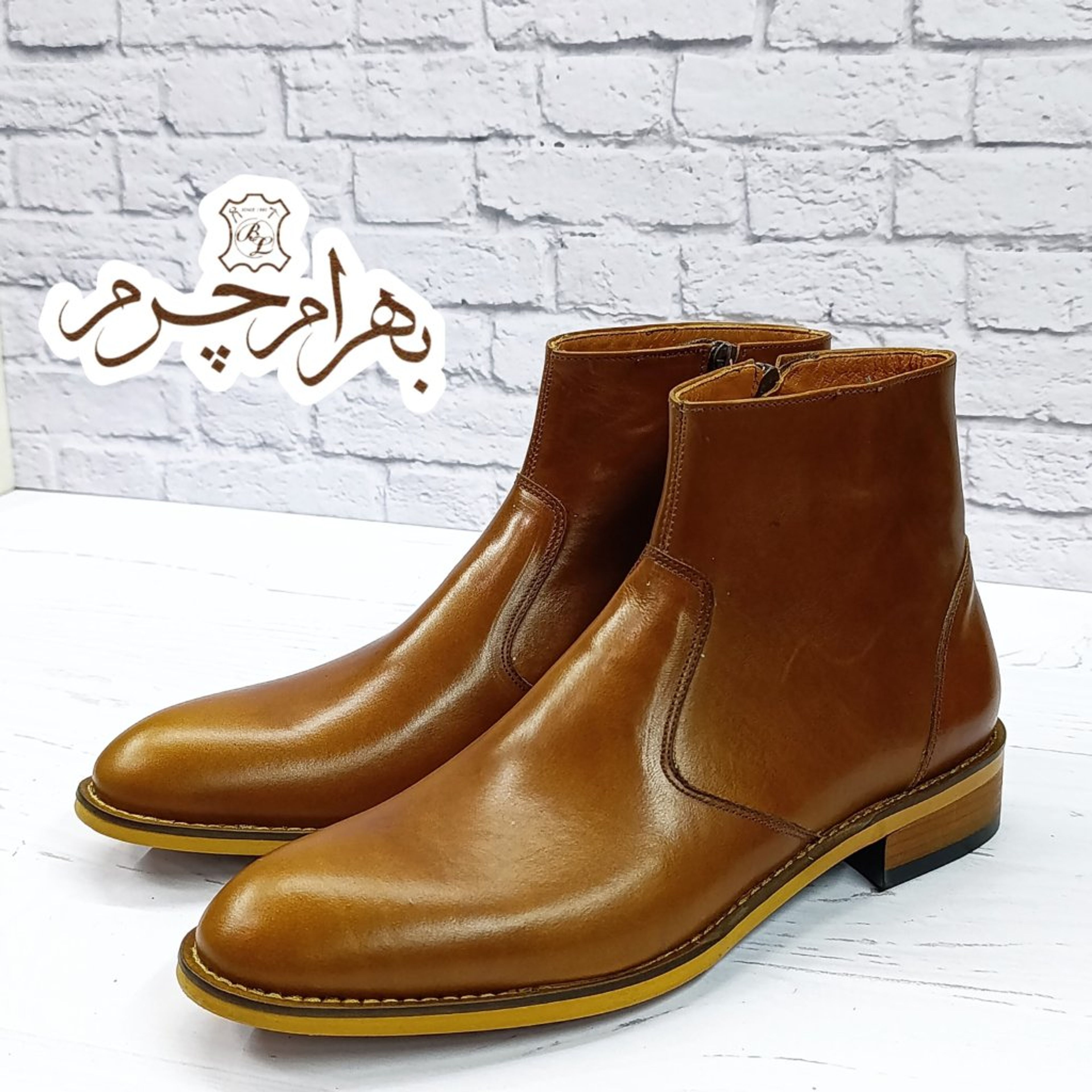 خرید اینترنتی نیم بوت مردانه رسمی رنگی خاص چرم طبیعی مدل آلپاین عسلی