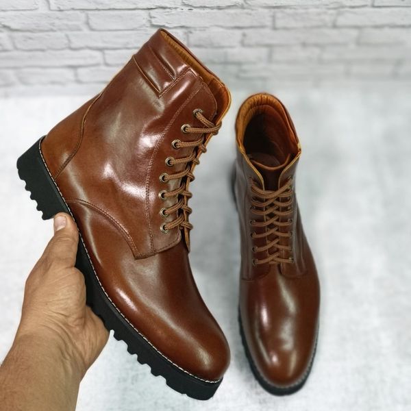 بوت مردانه اسپرت چرم طبیعی دست دوز دماوند قهوه ای