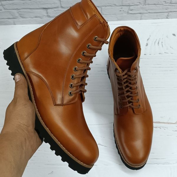 بوت مردانه اسپرت چرم طبیعی دست دوز مدل دماوند عسلی