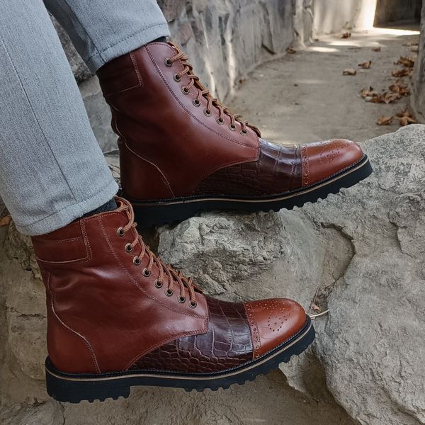 بوت مردانه اسپرت چرم طبیعی دست دوز مدل دماوند پلاس قهوه ای