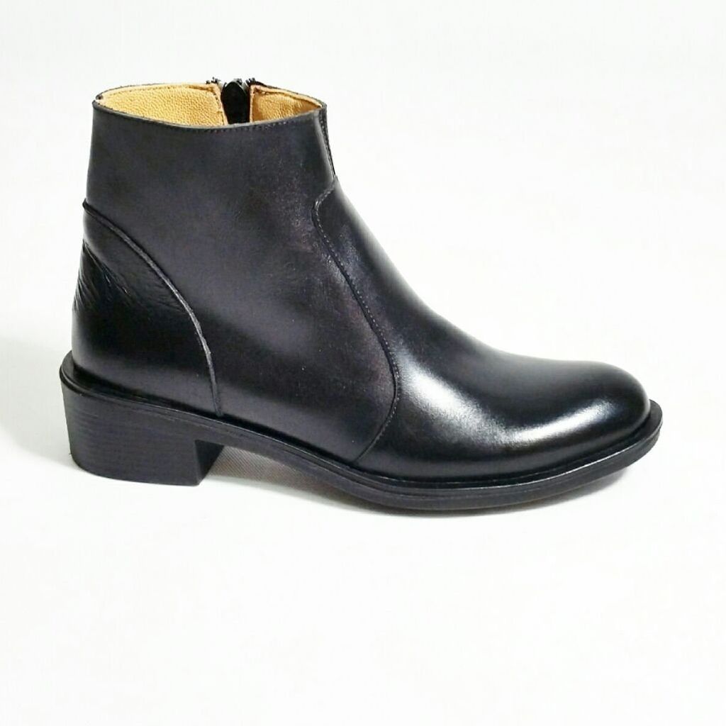 خرید آنلاین نیم بوت زنانه اسپرت چرم طبیعی مدل ناتالی مشکی