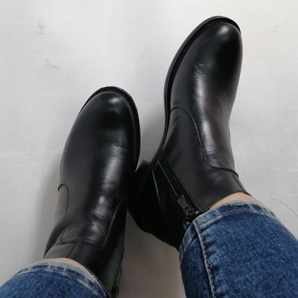 نیم بوت زنانه اسپرت چرم طبیعی مدل ناتالی مشکی