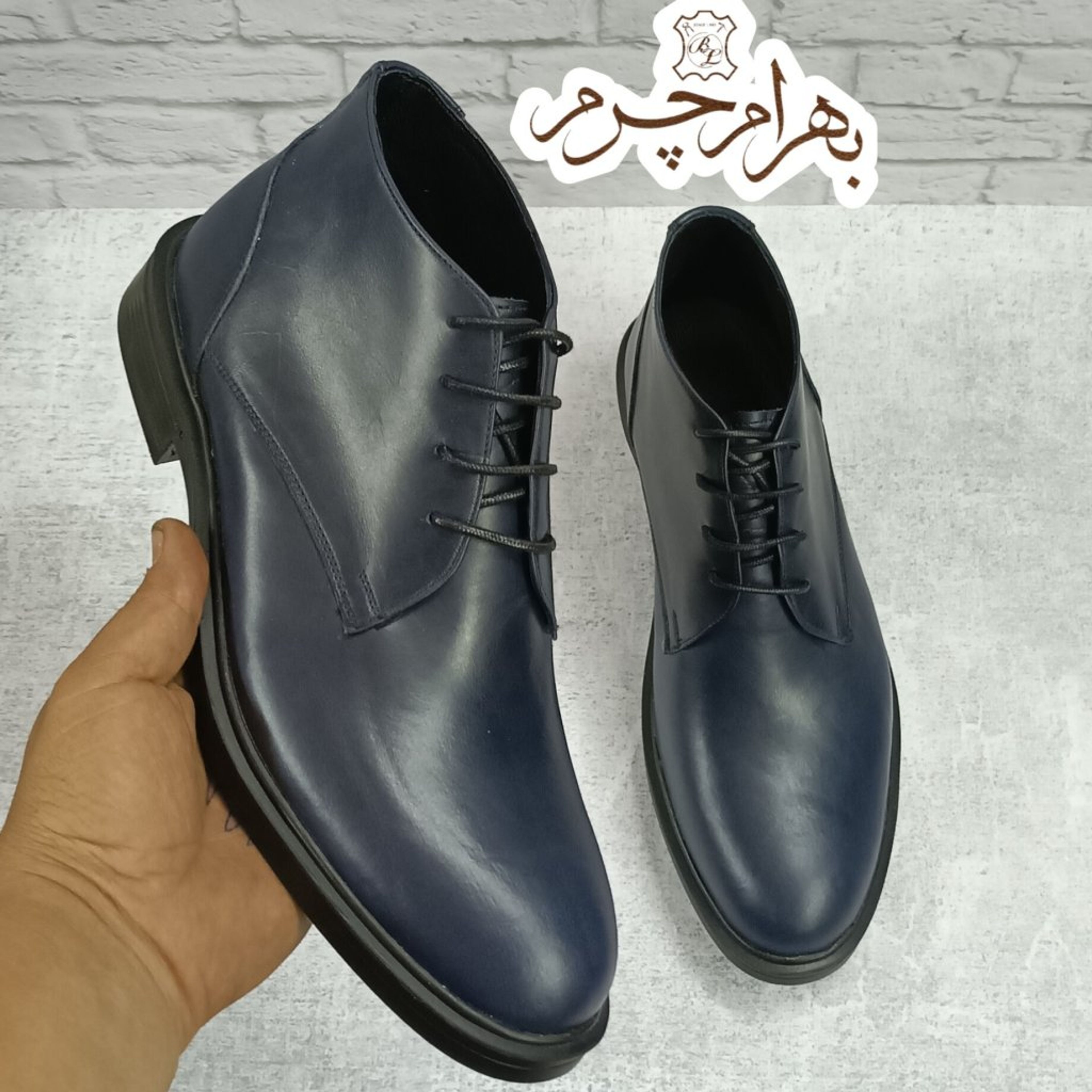 فروش اینترنتی نیم بوت مردانه اسپرت چرم طبیعی مدل فیگارو سرمه ای