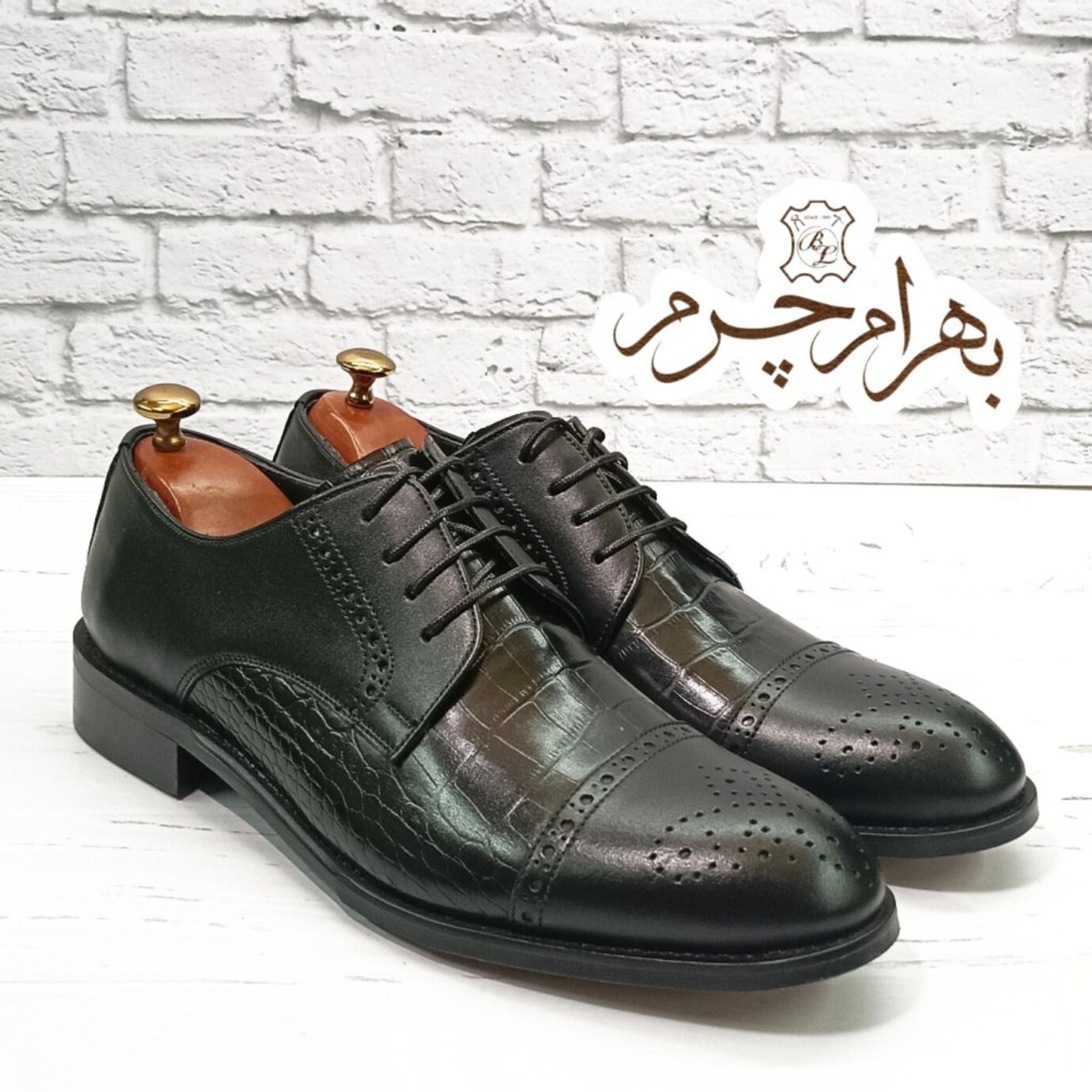 خرید آنلاین کفش مردانه مجلسی چرم طبیعی مشکی مدل کارلو کروکودیلی 