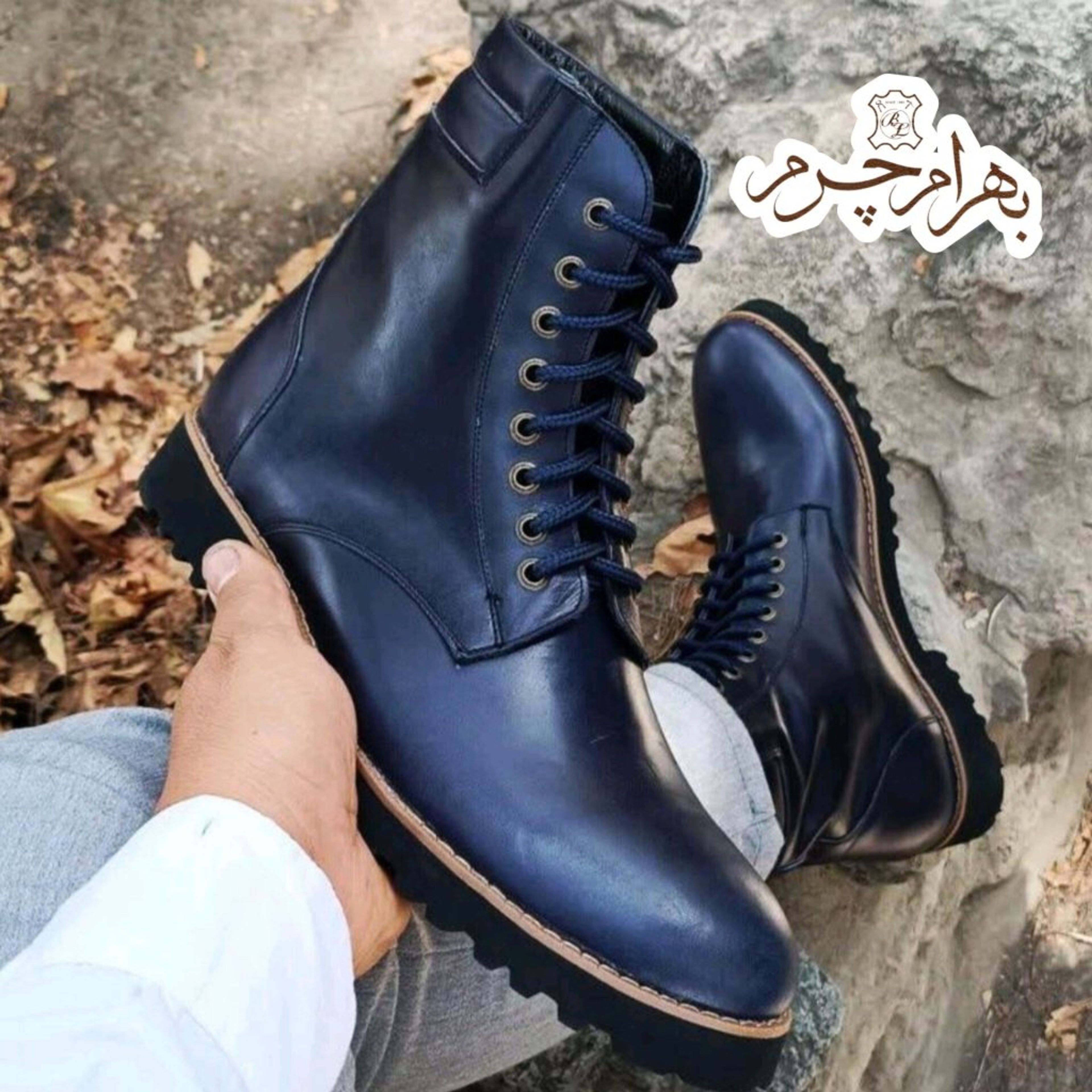 خرید آنلاین بوت مردانه  اسپرت چرم طبیعی دست دوز مدل دماوند سرمه ای