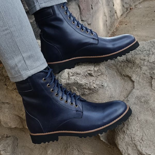 بوت مردانه  اسپرت چرم طبیعی دست دوز مدل دماوند سرمه ای