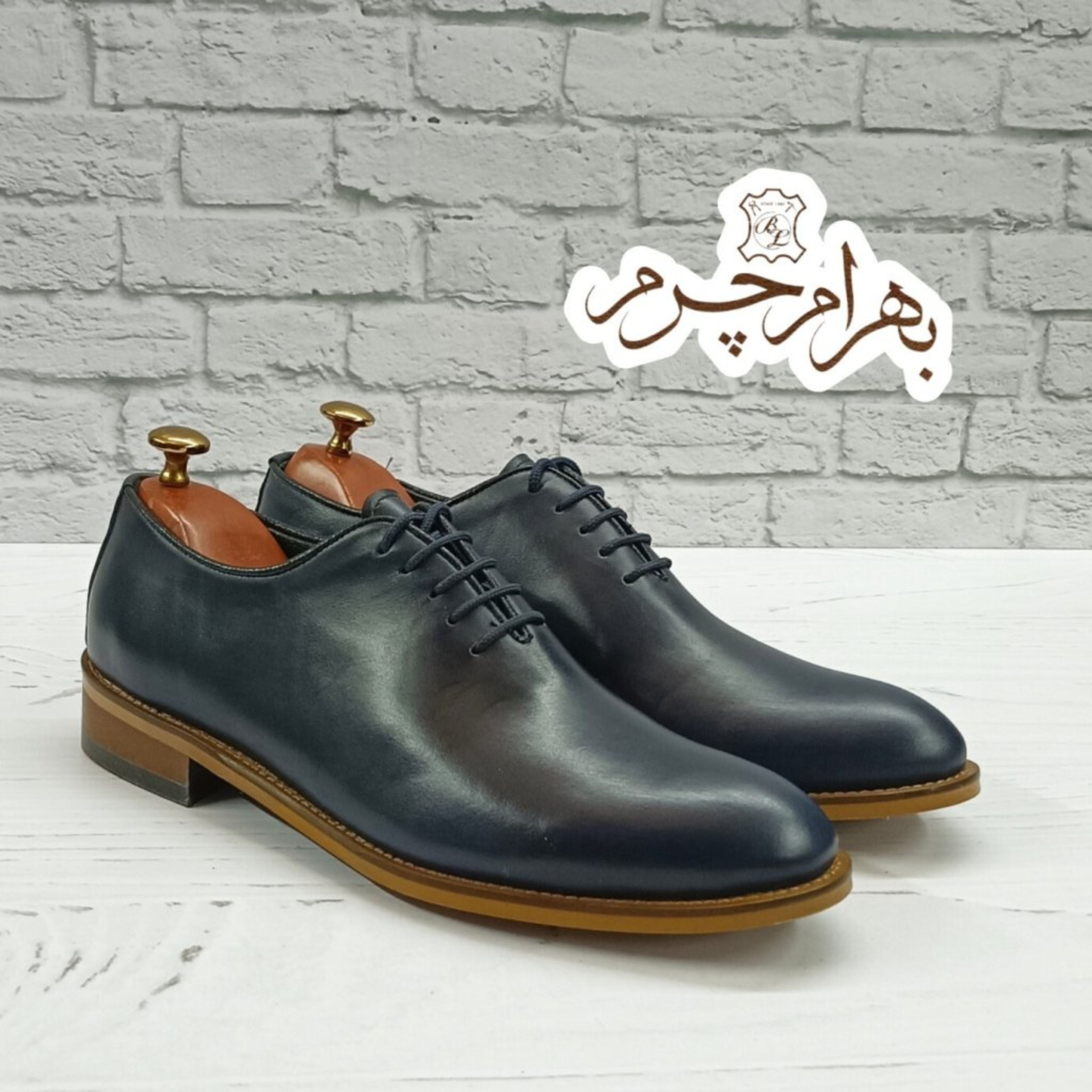 خرید اینترنتی کفش مردانه مجلسی چرم طبیعی مدل جردن سرمه ای 