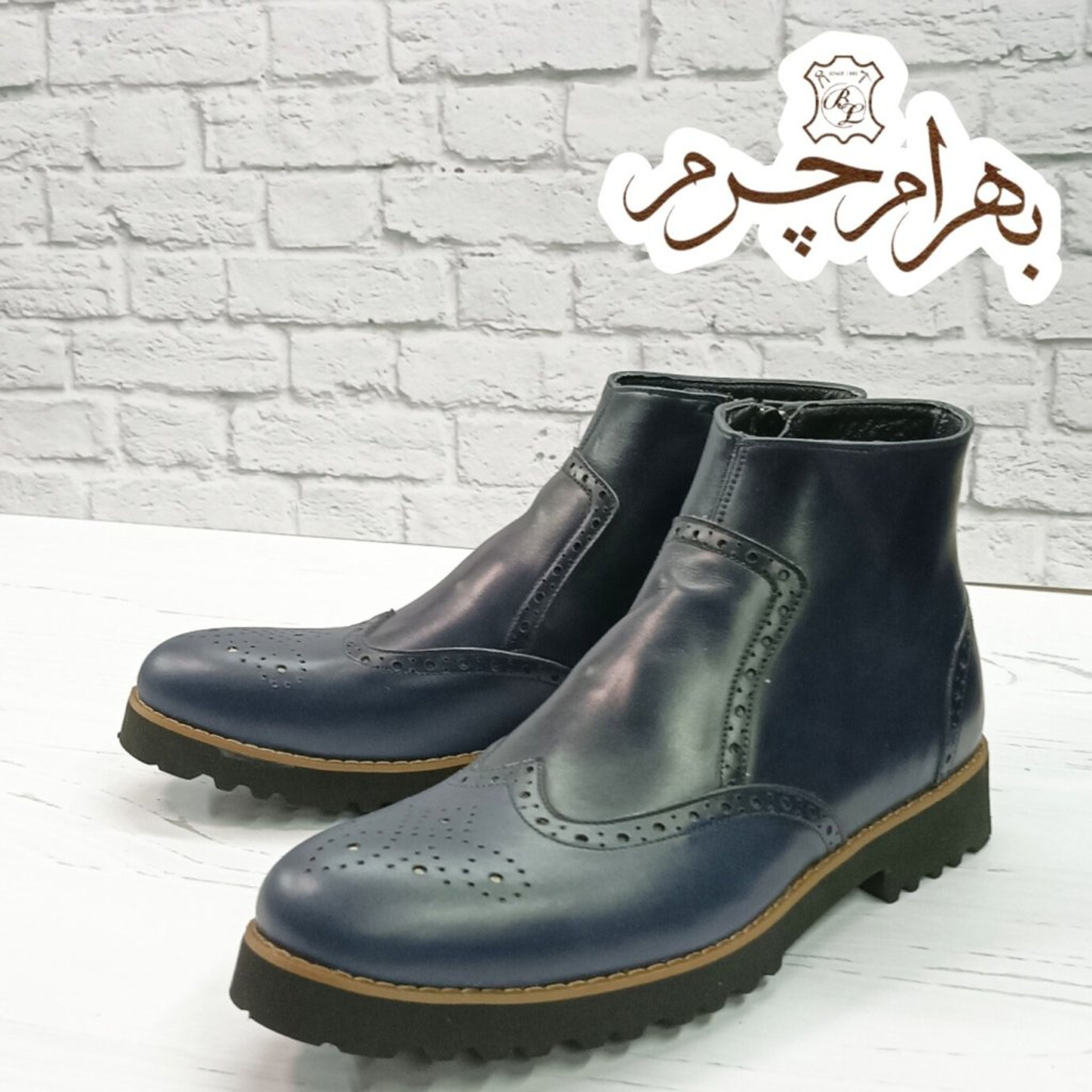 خرید اینترنتی نیم بوت مردانه اسپرت چرم طبیعی مدل برونو سرمه ای