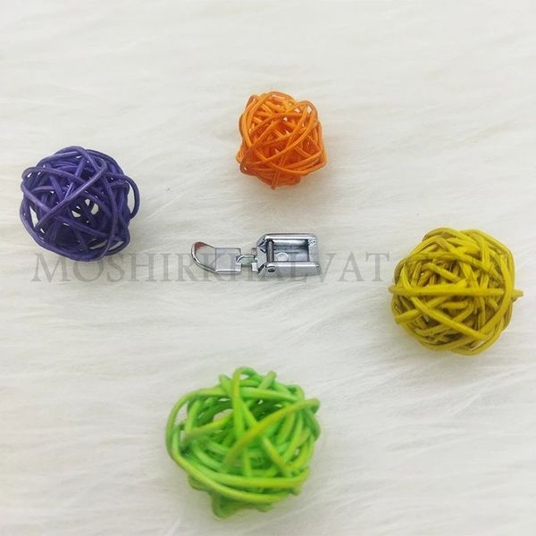 پایه زیپ دوطرفه چرخ ژانومه