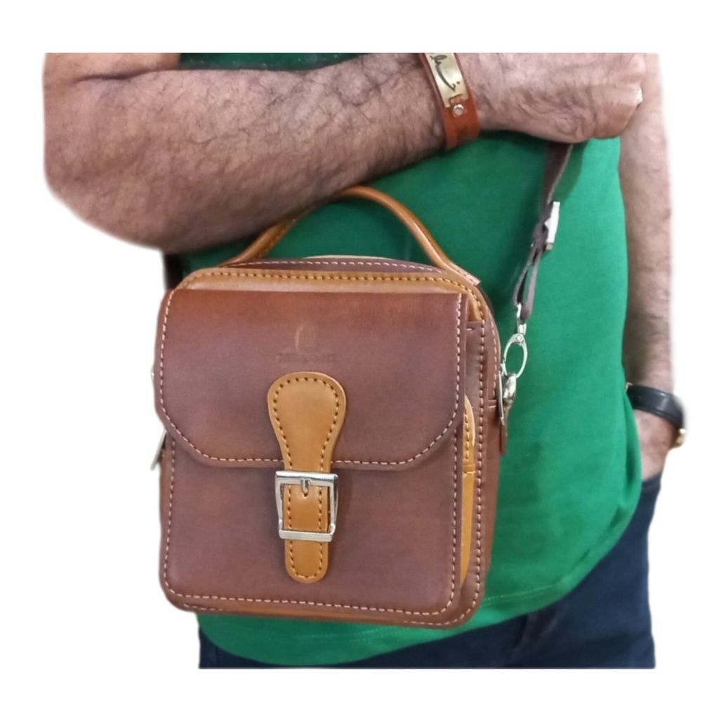 مشخصات کیف دوشی مردانه با چرم طبیعی(دستدوز)