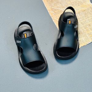 خرید اینترنتی قیمت صندل بچگانه اسپرت تک چسب برند LuckyKids کد 013002