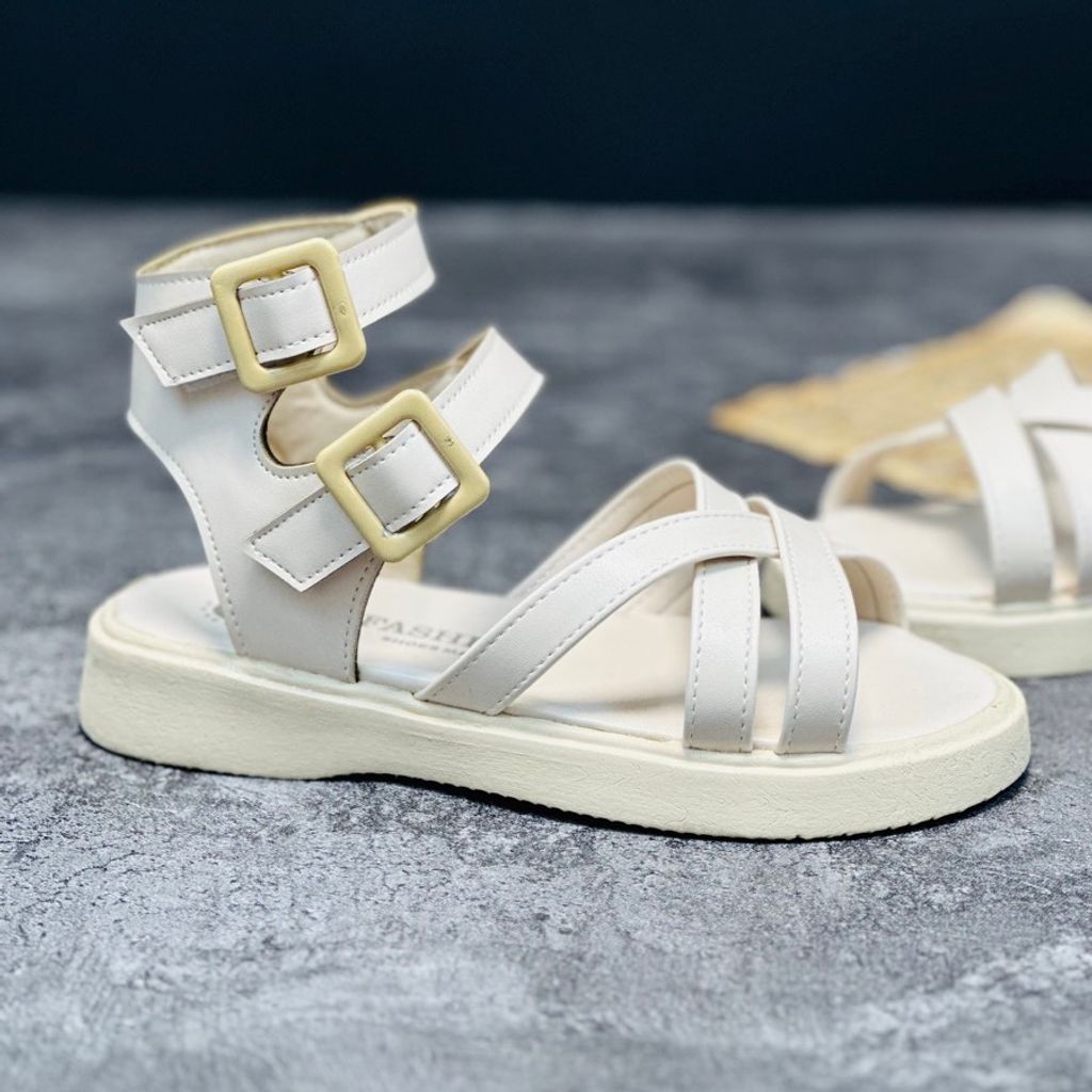 خرید اینترنتی قیمت صندل دخترانه طرح گلادیاتور کد 030601