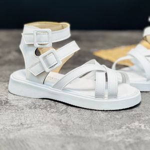 خرید اینترنتی قیمت صندل دخترانه طرح گلادیاتور کد 030601