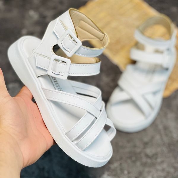 صندل دخترانه طرح گلادیاتور کد 030601