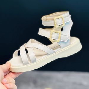 خرید اینترنتی قیمت صندل دخترانه طرح گلادیاتور کد 030601