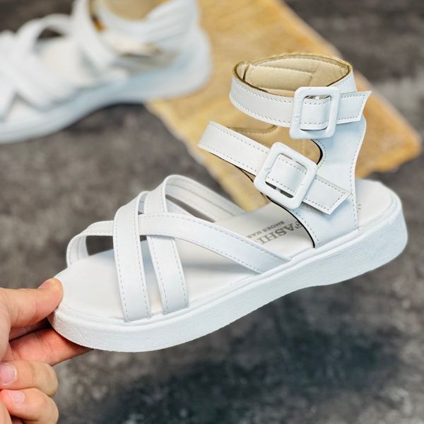 صندل دخترانه طرح گلادیاتور کد 030601