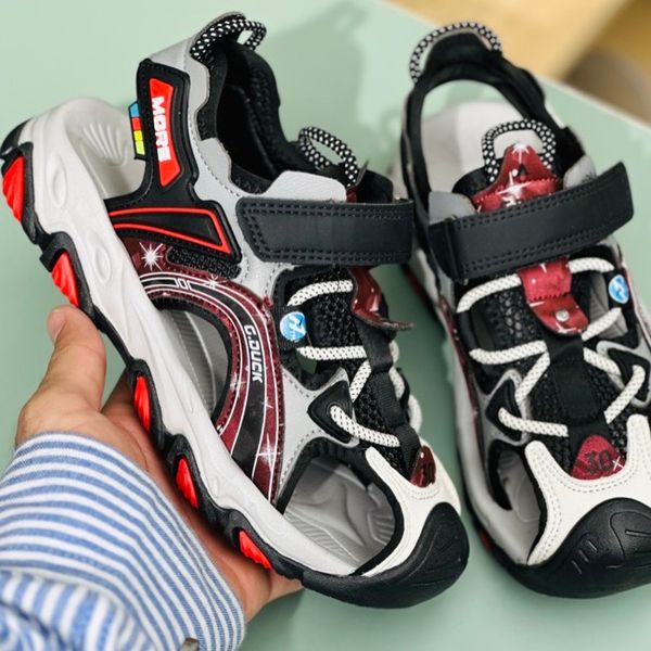 صندل بچگانه چسبی طرح more برند G.duck کد 030606