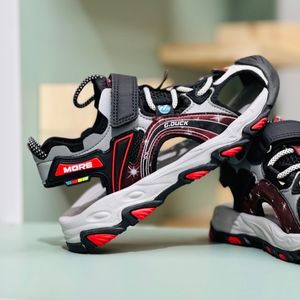 خرید اینترنتی قیمت صندل بچگانه چسبی طرح more برند G.duck کد 030606