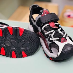 خرید اینترنتی قیمت صندل بچگانه چسبی طرح more برند G.duck کد 030606