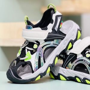 خرید اینترنتی قیمت صندل بچگانه چسبی طرح more برند G.duck کد 030606