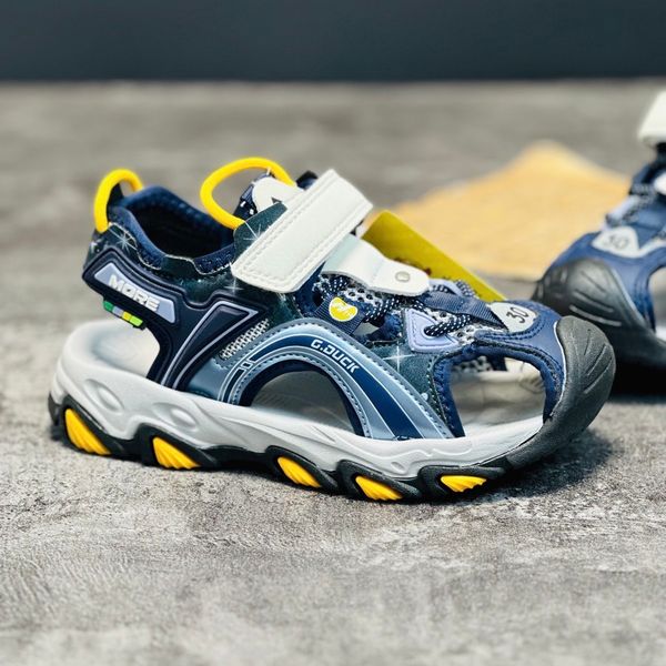 صندل بچگانه چسبی طرح more برند G.duck کد 030606