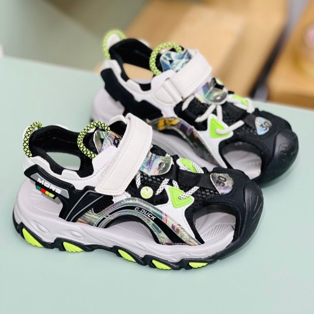 خرید اینترنتی قیمت صندل بچگانه چسبی طرح more برند G.duck کد 030606