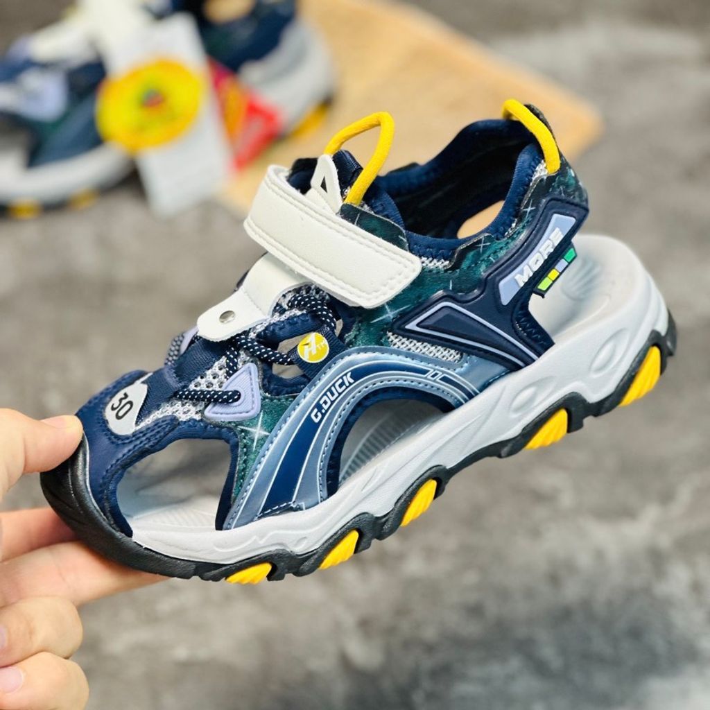 خرید اینترنتی قیمت صندل بچگانه چسبی طرح more برند G.duck کد 030606